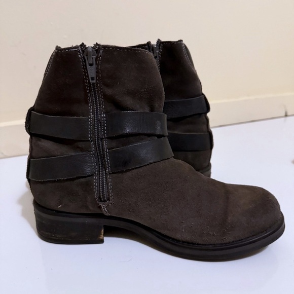 Steve Madden Dormaa Boots Women's Leather Moto Biker Buckle Strap SZ 9.5 - Picture 4 of 10